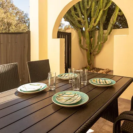 Semesterbostad El Velero Sotillo Cactus Piscina Parking 8 People